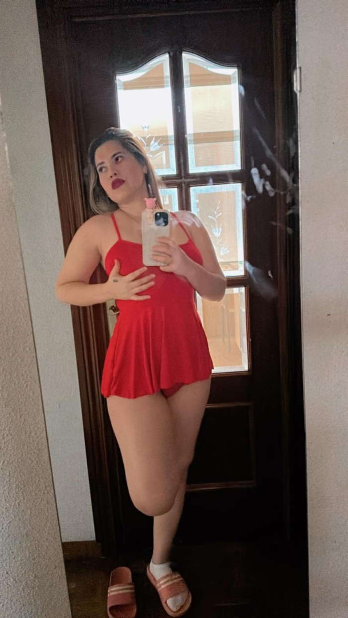 LATINA GUAPÍSIMA JOVENCITA 27 AÑOS NOVEDAD 24H
