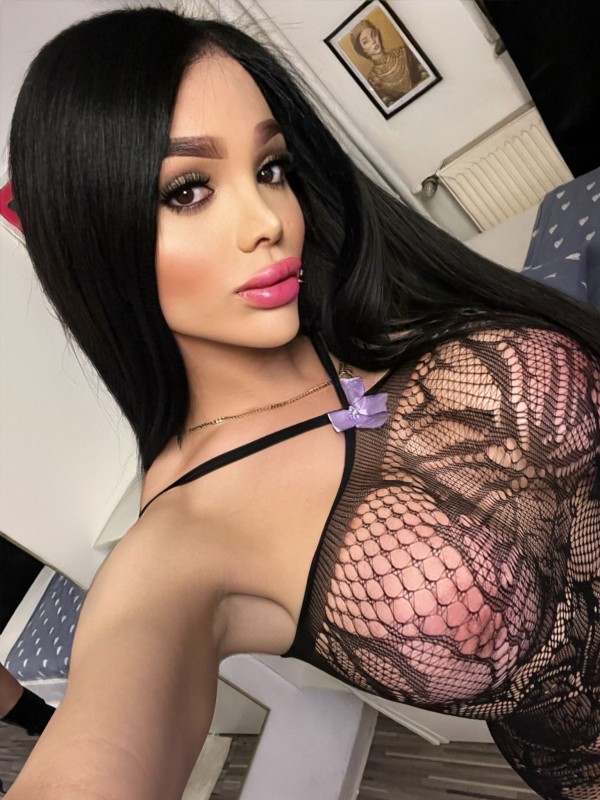 isa zapata trasn lindísima verificada en madrid zona el pilar