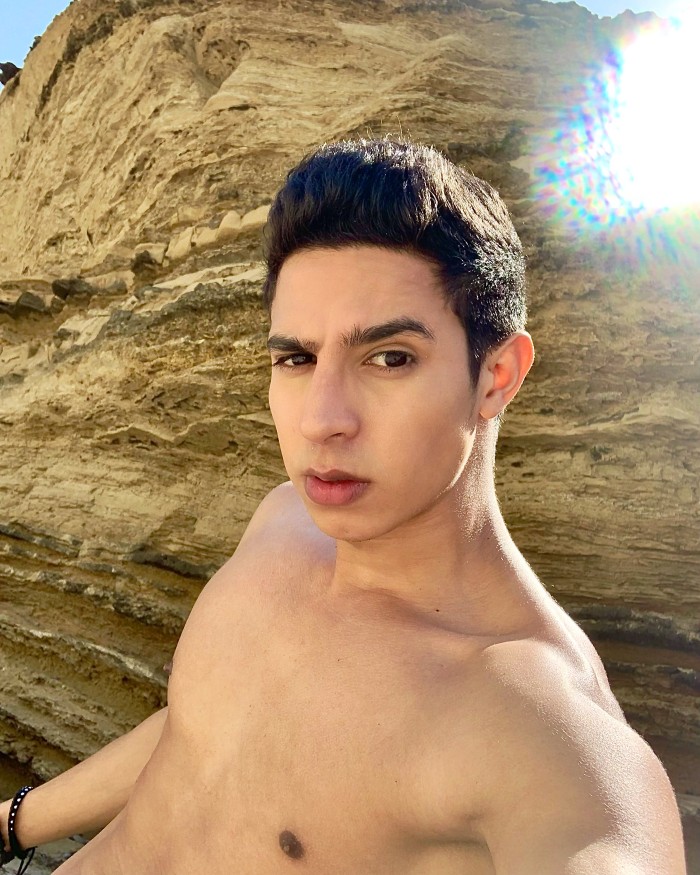 JOVENCITO MASAJES FIESTERO DISCRECIÓN PATRAIX