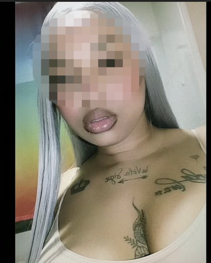 Colombiana cachonda natural