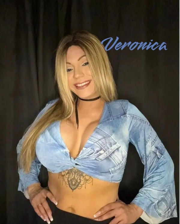 NOVEDAD TRANS NICOLE SALÓU FIESTERA