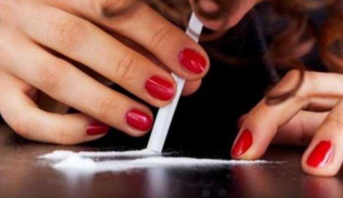 FIESTA BLANCA EN MI PISO PARTICULAR