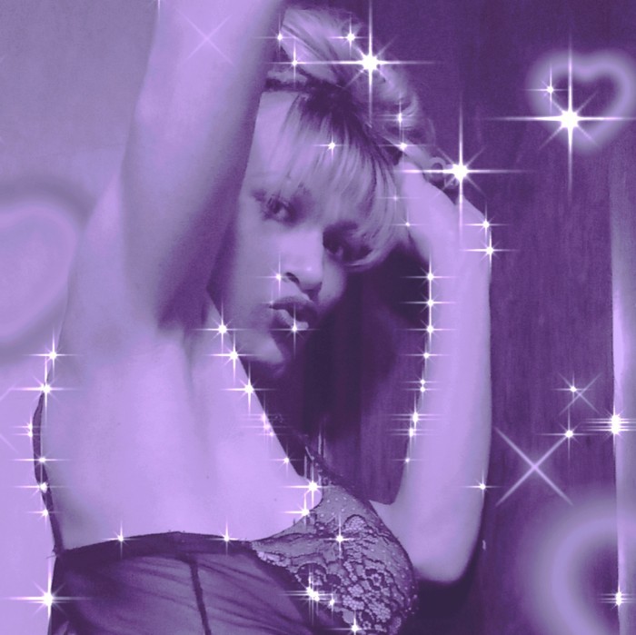 Gatita recién llegada a tu ciudad mis amores