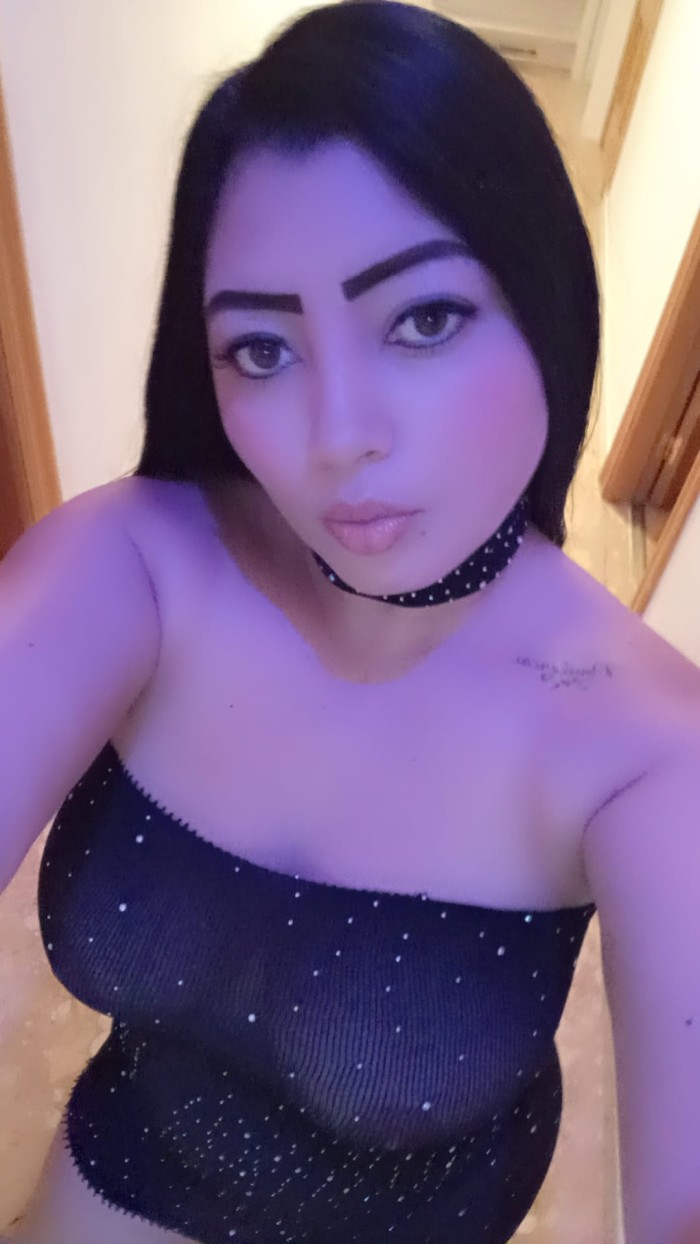 CARA DE MORBO, FIESTERA Y MUY DESCOMPLICADA