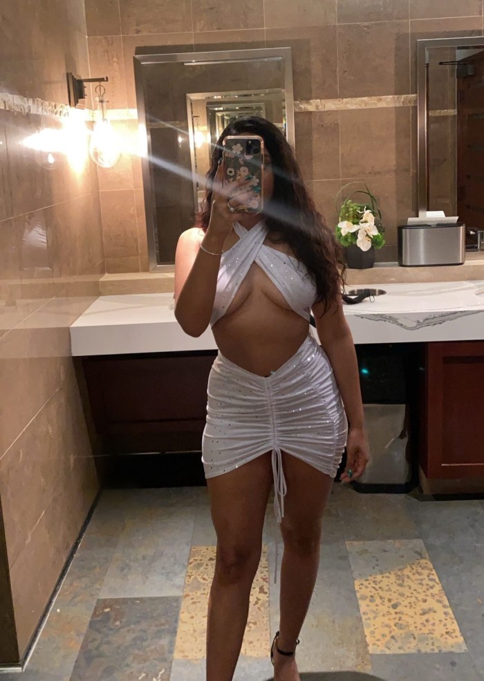 NUEVA 23 AÑITOS TANIA FIESTERA NINFOMANA SALIDAS