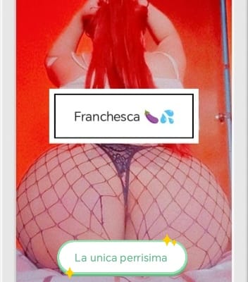 TS karolina 22 años rellenita versatil lecherita