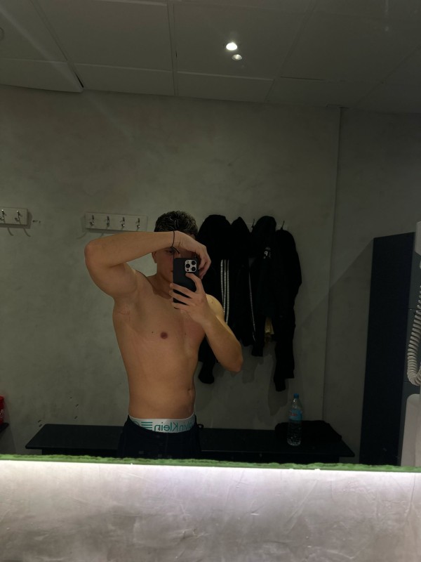 Colombiano jovencito y complaciente