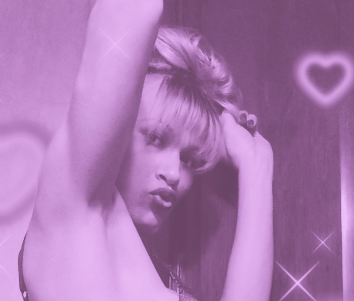 Loira gostosa transexual recién llegada a tu ciuda