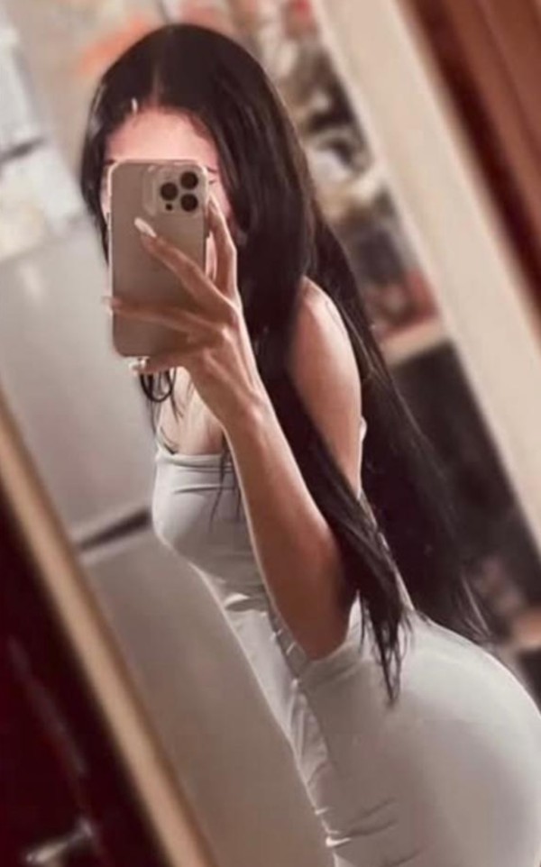 COLOMBIANA DE LUJO CON GANAS DE CONOCERTE