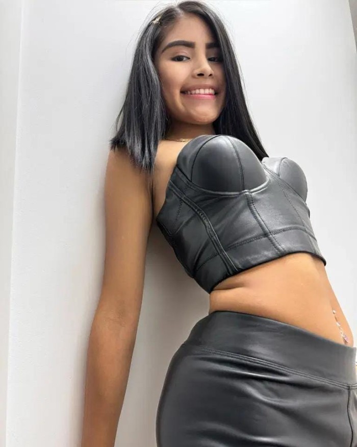 PUTITA JOVENCITA MUY CACHONDA