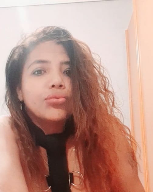 Morena fiestera colombiana