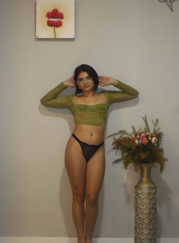 CACHONDISIMA, CAÑERA DISPONIBLE PARA TI