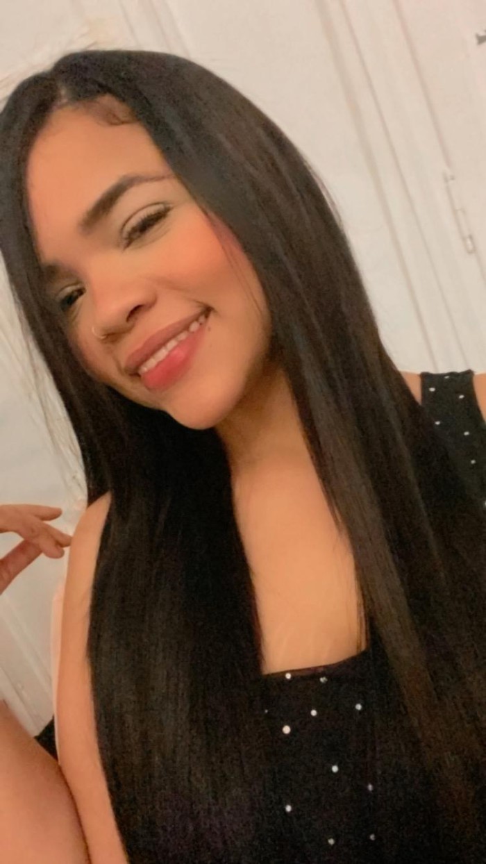 (I) LATINA SUPER COMPLACIENTE Y COMPLETA