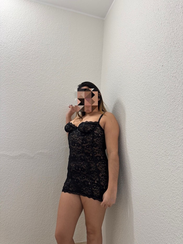 Rubia paraguaya con ganas de mucho sexo