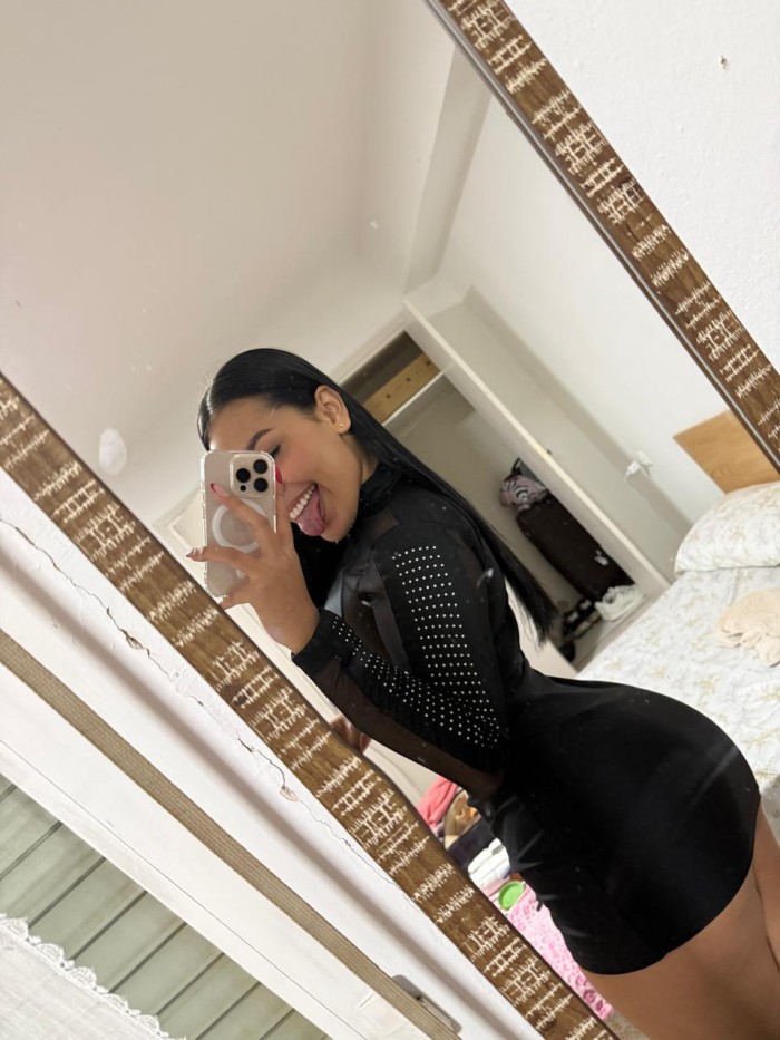 PUTISIMA MONTA POLLA