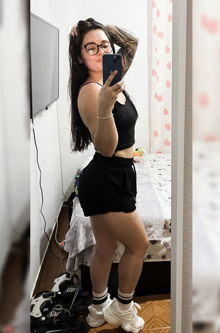 CULONA Y FIESTERA en (vía Julia)