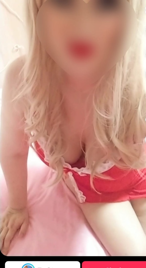 PAOLA DESDE 20€GUAPA RUBIA SIMPATICA DISPUESTA A TODO MOLINA