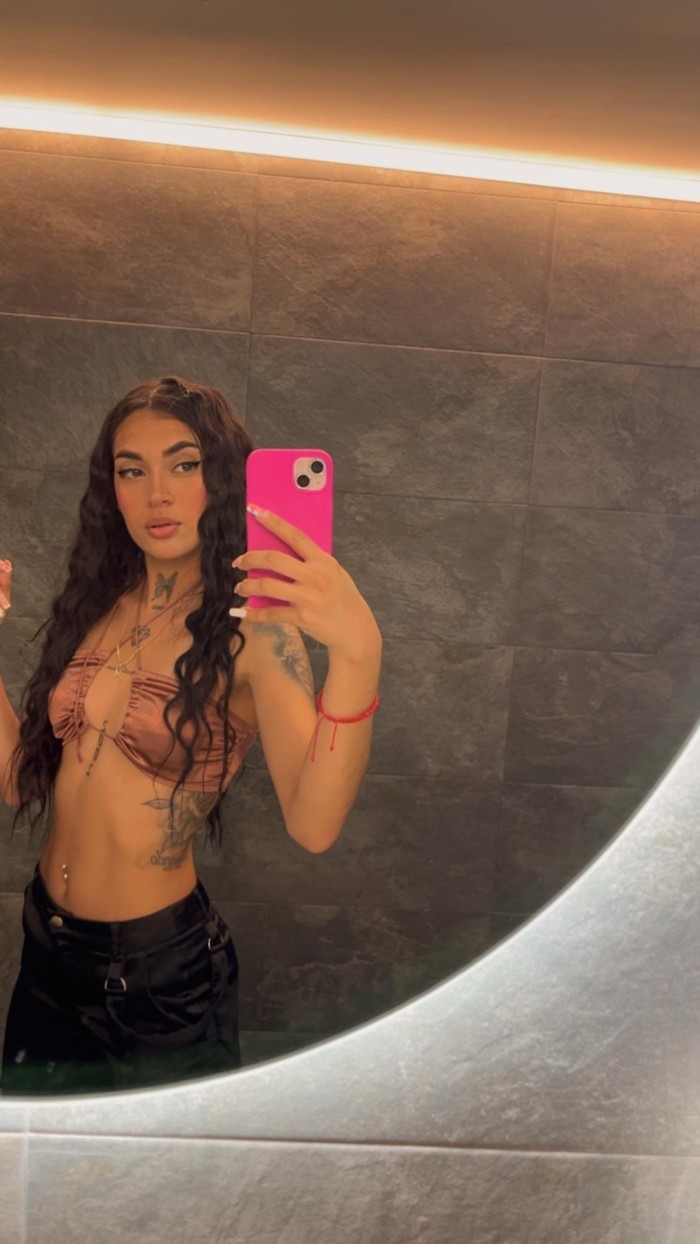 QUIERO SENTARME EN TU CARA Y QUE ME DE LENGUITA EN