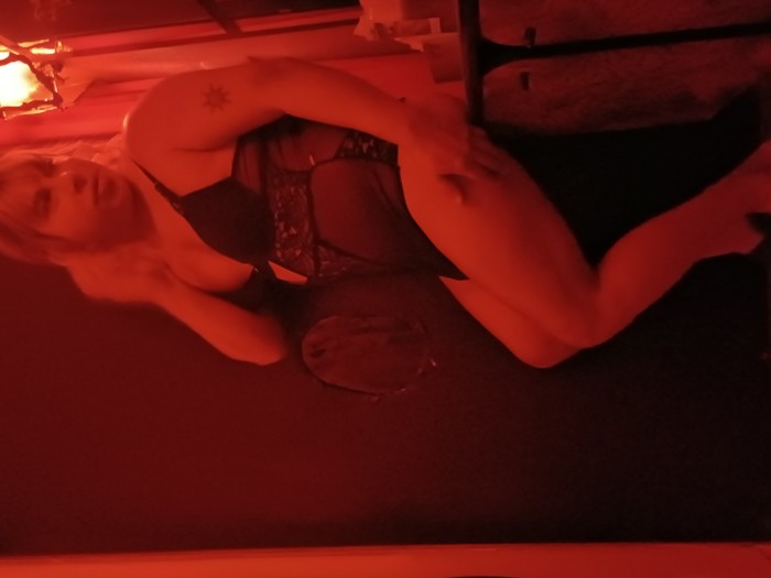 GLORY HOLE CASERO RUZAFA DESCARGA TU LECHE