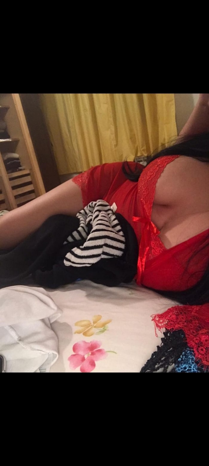 Nuria  chica cariñosa y muy dulce!!