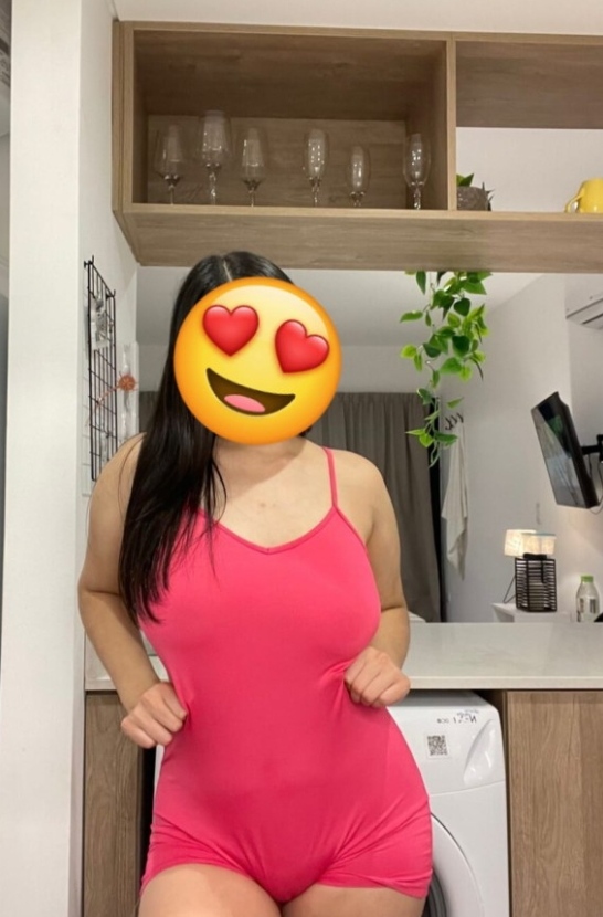 Chica risueña y muy implicada