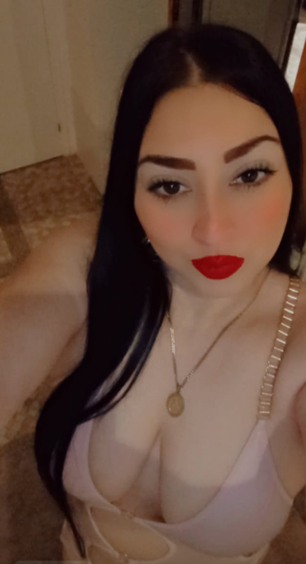 MADURITA TRAVIESA EN ALZIRA