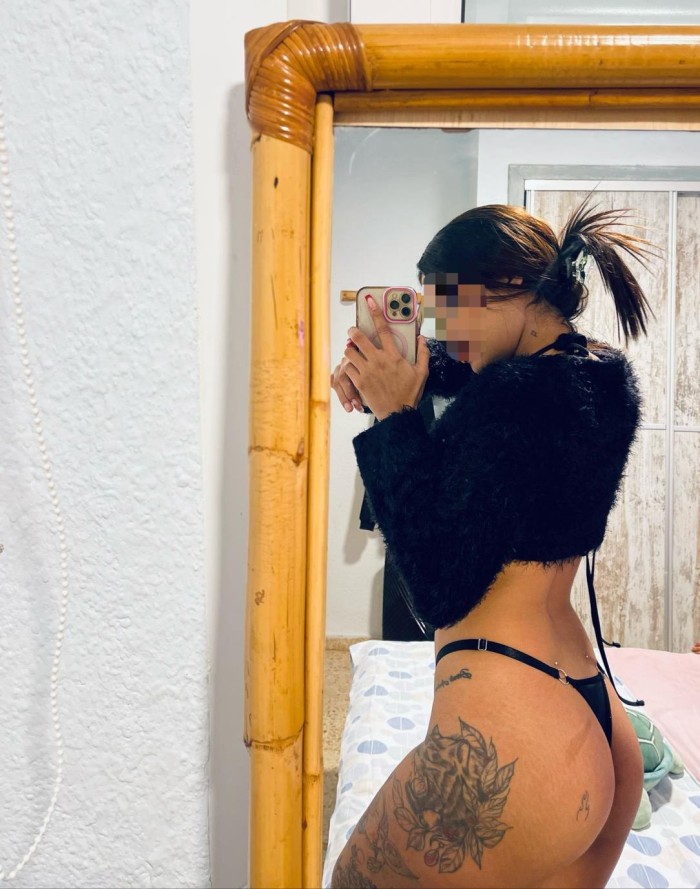 Bebe caliente, muy fiestera y extrovertida