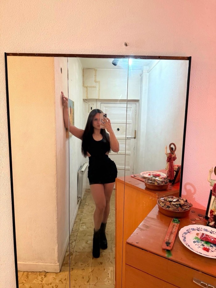 CHICA TRANS VERSÁTIL Y DESCOMPLICADA ALA HORA DE ?