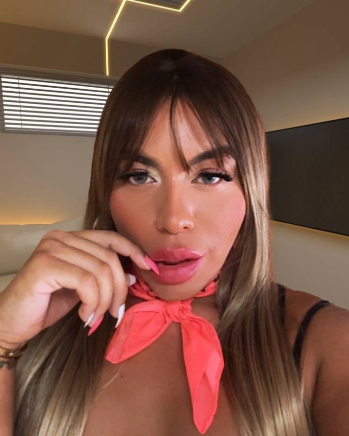 Andrea trans joven sexy y caliente , ven y disfrut