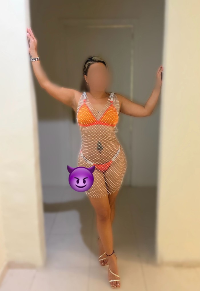 TENGO UNA LENGUA MUY JUGUETONA