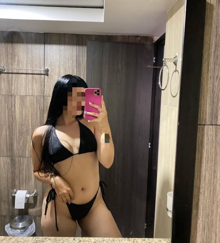 DELGADA CON GANAS DE QUE ME PARTAS