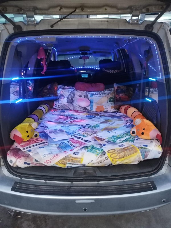 Sevillana en Feria Sevilla vehiculoCamper