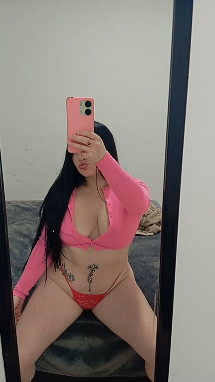 DERRAMA TU LECHE POR MI CUERPO Y DAME MUCHA POLLA