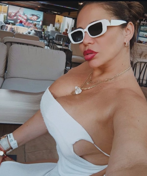 Outcall Venezuelan girl very hot for you and party