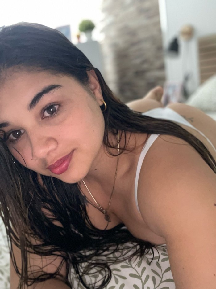 JOVENCITA DULCE CARIÑOSA Y DELICIOSA EN COLLBLANC