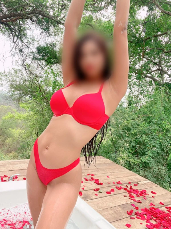 DISFRUTA DE UNA BUENA MAMADA SOY EXPERTA