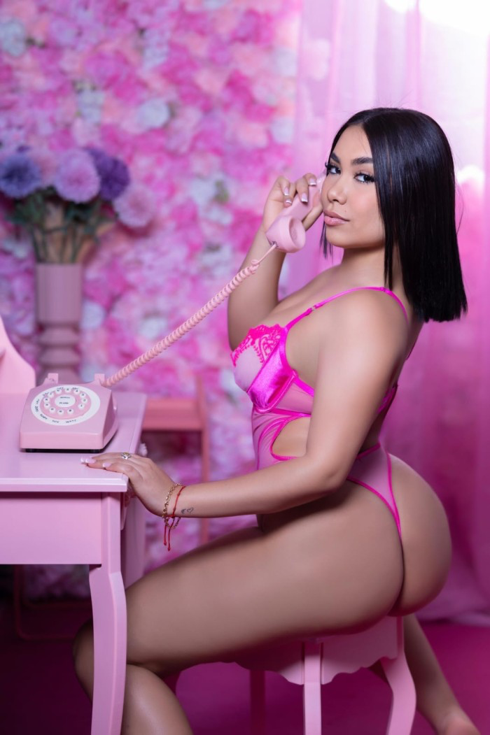 Venezolana muy guapa y cañera – Salidas 24 h