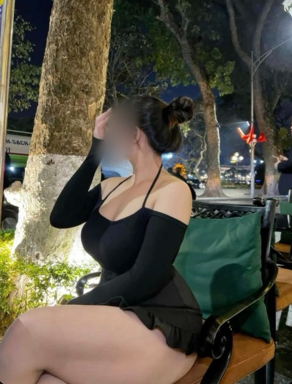 BELINDA JOVEN GUAPA MALAGA