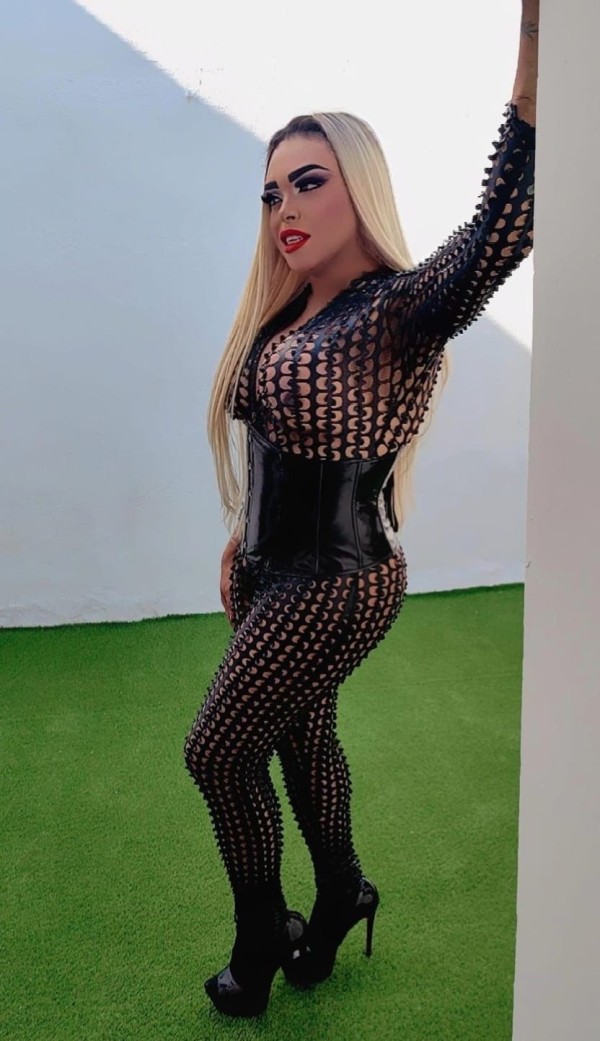 VENUS DOTADISIMA BUSCAS PACER FIESTA I POPPERS