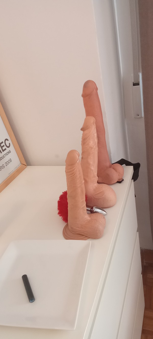 Garganta profunda salibada,fiestera amorosa besos