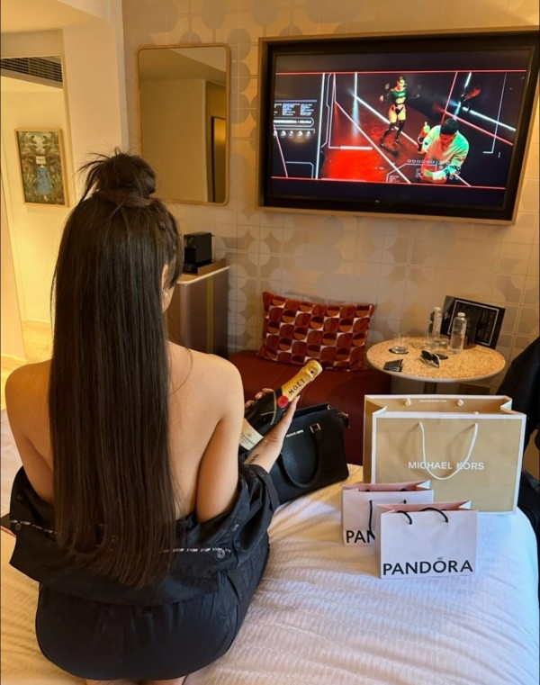 jovencita española trato de novios 24 horas