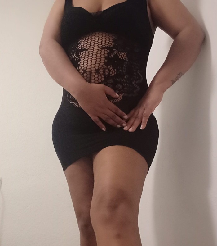 LIZ Y ALICIA, DOS AMIGAS CON GANAS DE DIVERTIRSE