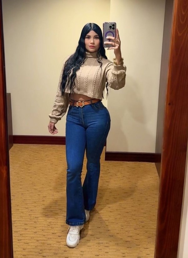 FERROL RECIÉN LLEGADA A TU CIUDAD LA REYNA DEL FRANCÉS  AL MATURAL