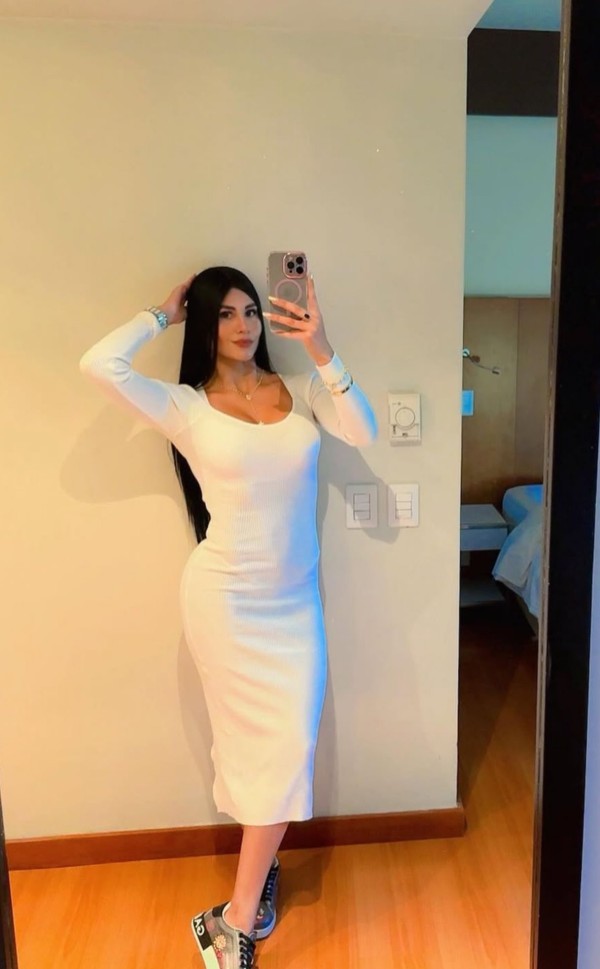 FERROL RECIÉN LLEGADA A TU CIUDAD LA REYNA DEL FRANCÉS  AL MATURAL