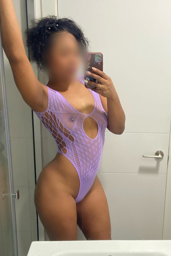 JOVENCITA COLOMBIANA ARDIENTE Y SEXY