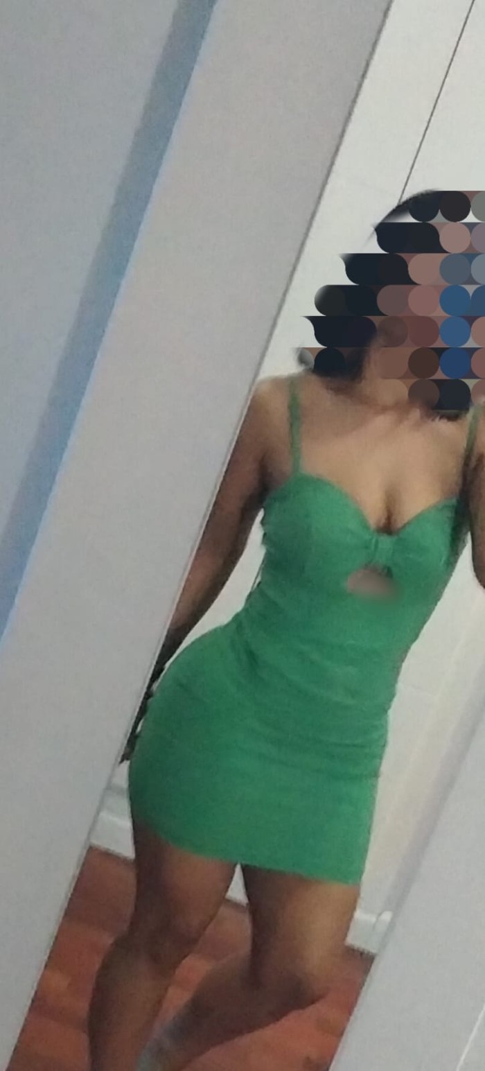 SENSUAL Y COMPLACIENTE LATINA EN TORRASSA