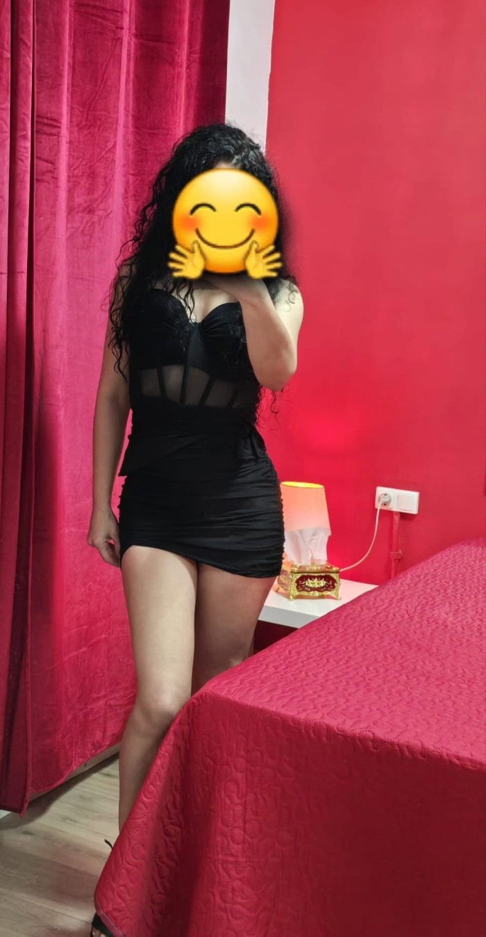ANA CHICA ATRACTIVA IMPLICADA FOGOSA FIESTERA 24H