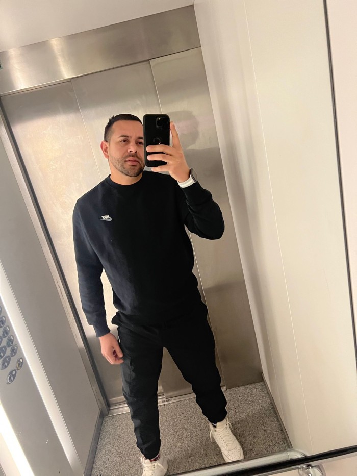 SANTIAGO COMPLACIENTE PARA DISFRUTAR A LO GRANDE .