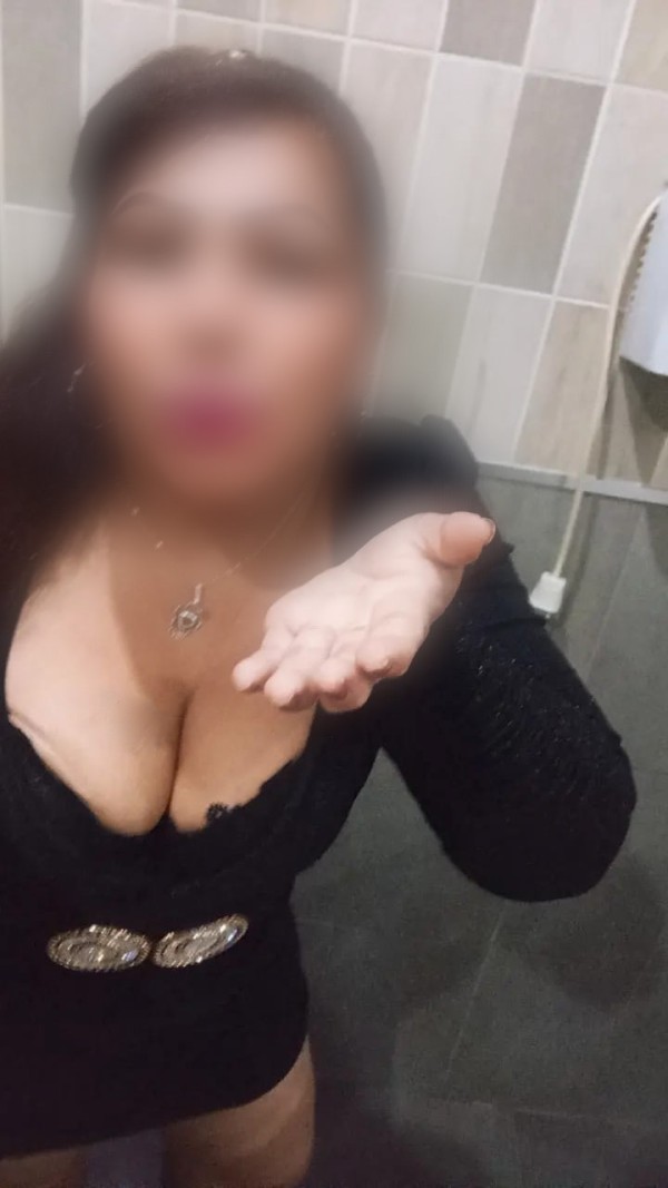 Paulina, preciosa madurita en Torre del Mar