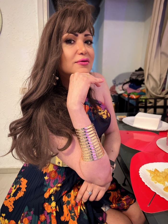 MASAJES EN CAMILLA.. SANTS, BADAL. LES CORTS,